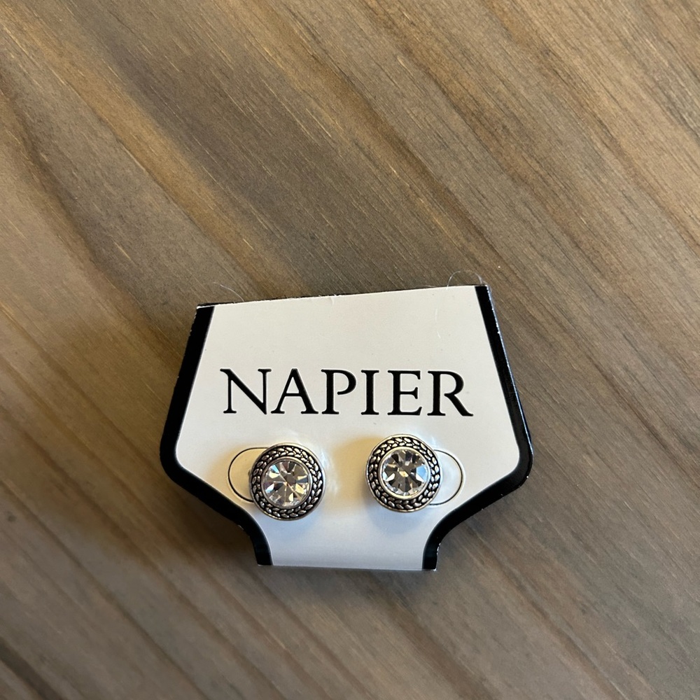 Napier necklace and pierced earrings set. New never worn. - Picture 3 of 3